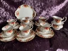 ROYAL ALBERT OLD COUNTRY ROSES