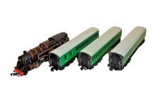 HORNBY DUBLO 2-RAIL BR / SR 2-6-4 TANK LOCOMOTIVE 80033 SUBURBAN  TRAIN x 3