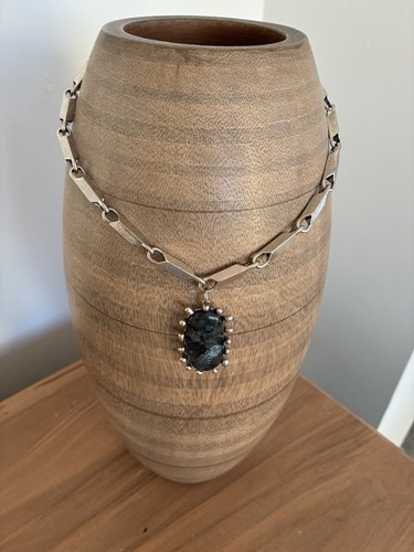 Zara necklace with pendant - zara,