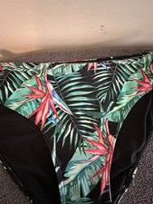 Ladies Bikini Bottoms SZ 18