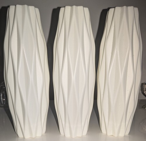 Plastic small vases - 3,