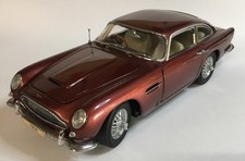 Danbury Mint 1964 ASTON MARTIN DB5 COUPE (Dubonnet)  1/24 scale Mint Boxed