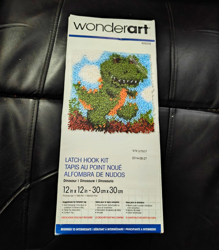 Wonderart latch hook - latch,