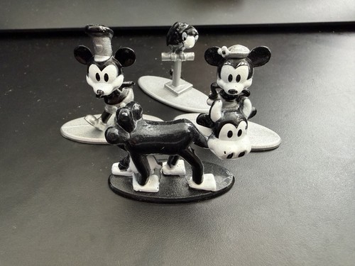 Small mickey mouse figurines - small,