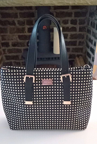 Black cream check woven tote - check,