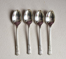 VINTAGE YEOMAN PLATE EPNS