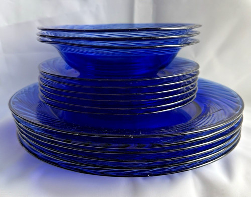 Pyrex festiva cobalt blue - pyrex,