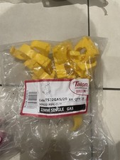 Talon Hinged Pipe Clip 22mm Single Gas