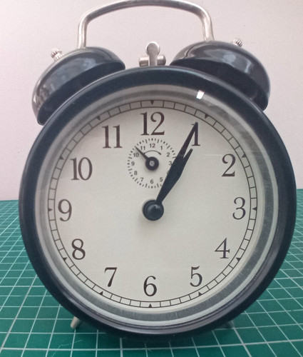 Analogue alarm clock - alarm,
