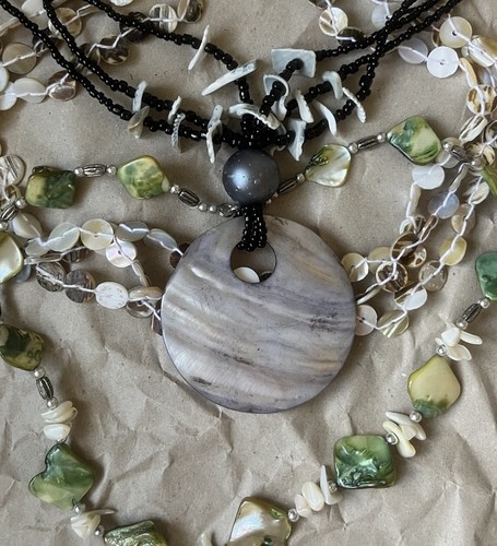 Mother pearl shell - pearl, natural