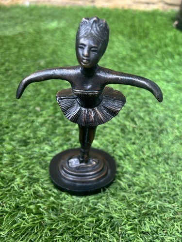 Vintage metal bronze statue - metal,