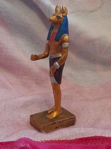 Anubis standing inches - standing,