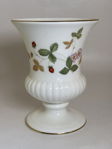 Wedgwood wild strawberry bone - wedgwood,