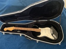 Fender Stratocaster Left-Handed, MIM-Made in Mexico in year 2000 w/TGI Hard Case
