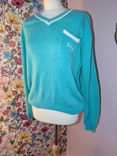 Vintage benetton neck - v,
