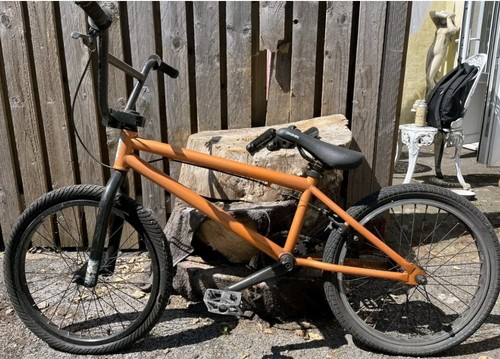 Kink industries whip - kink, orange