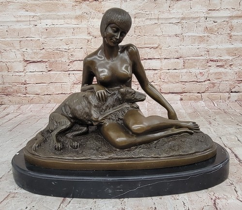Museum quality art - museum, deco