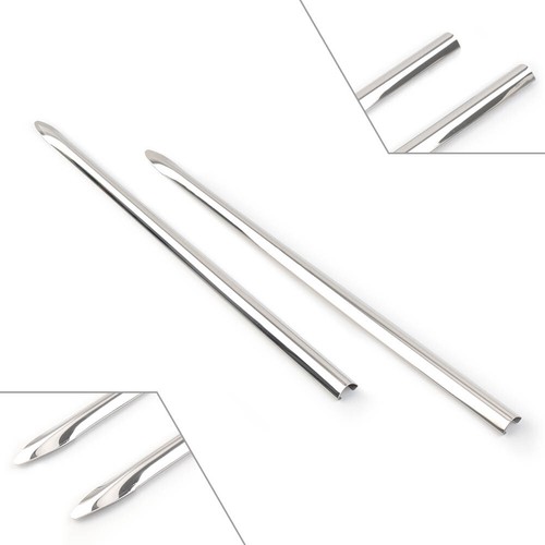 Front fender spear trim - front,