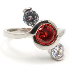 Beautiful DIAMONIQUE ring 925