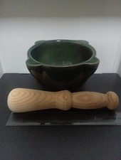 GREEN PESTLE AND MORTAR CHUNKY