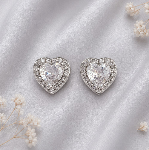 Diamond white heart stud - white,