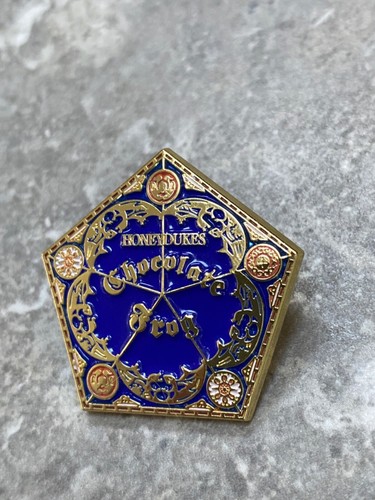 Warner bros pin badge - bros,