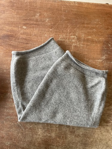 100 mongolian cashmere - 100%,