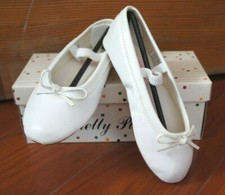 NIB #5187 Girls Flat White