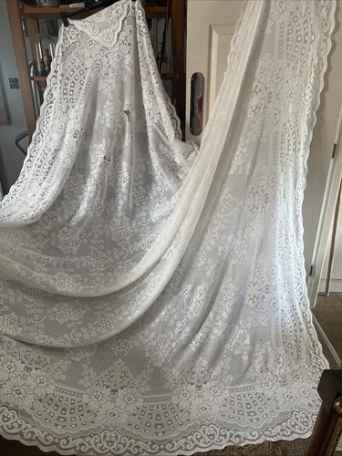 Vintage lace tablecloth - vintage,