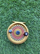 Penn International 2.5 Salmon & Saltwater Fly Reel with Backing Fly Line & Case