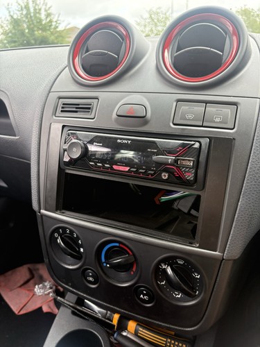 Mk6 fiesta radio sony - mk6,