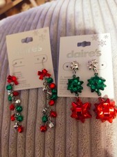 claires accessories pierced dangling Christmas earrings x2 new