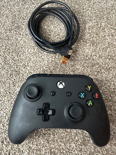 Black powera wired controller - black,