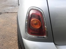 06-11 MINI Hatch Cooper Mk2 R56 3 Door REAR/TAIL LIGHT ON BODY (PASSENGER SIDE)