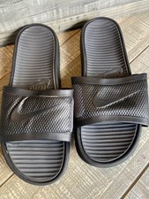 Nike Men's Size 10 Benassi