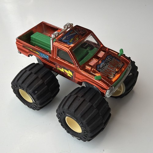 Majorette toyota hilux monster - hilux,