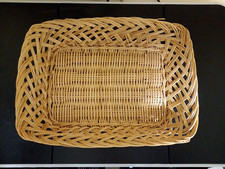 Basket wicker oblong size 25cm x 18 x 6 cm high approximately, rectangle