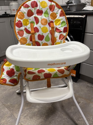 Baby high chair immaculate - high,