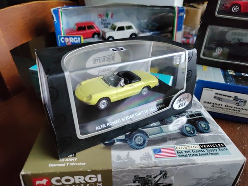Boxed model maxi car - boxed,