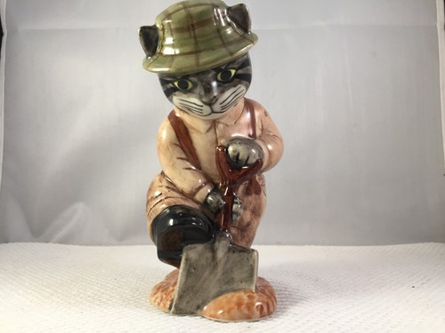 Quail ceramics cats digging - cats,