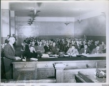 News Photo Mayor Robert Stubbs Of Enumclaw Speaks At Meeting Politics 8X10