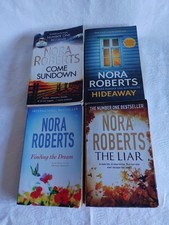 NORA ROBERTS PAPERBACK BOOK BUNDLE