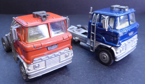 Corgi toys ford - corgi, tractor