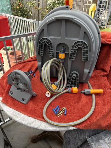 Hozelock wall mounted fast - hozelock,