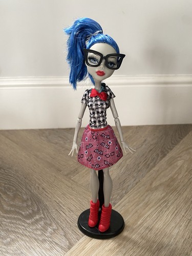 100 complete ghoulia - complete,