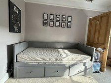 IKEA Hemnes 3-Drawer Day Bed
