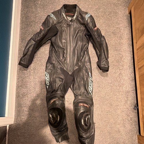 Rst full suit - size, 42