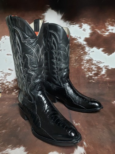 Chisholm vintage genuine - vintage,