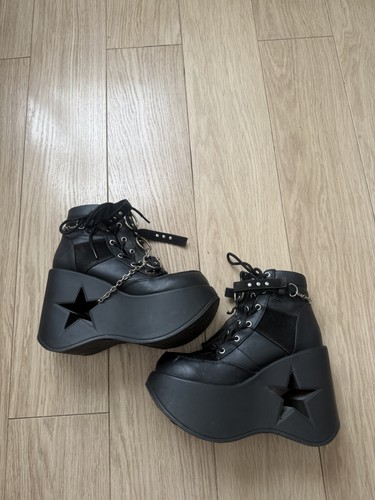 Women demonia dynamite - demonia,