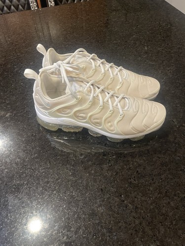 Nike air vapormax plus triple - nike,